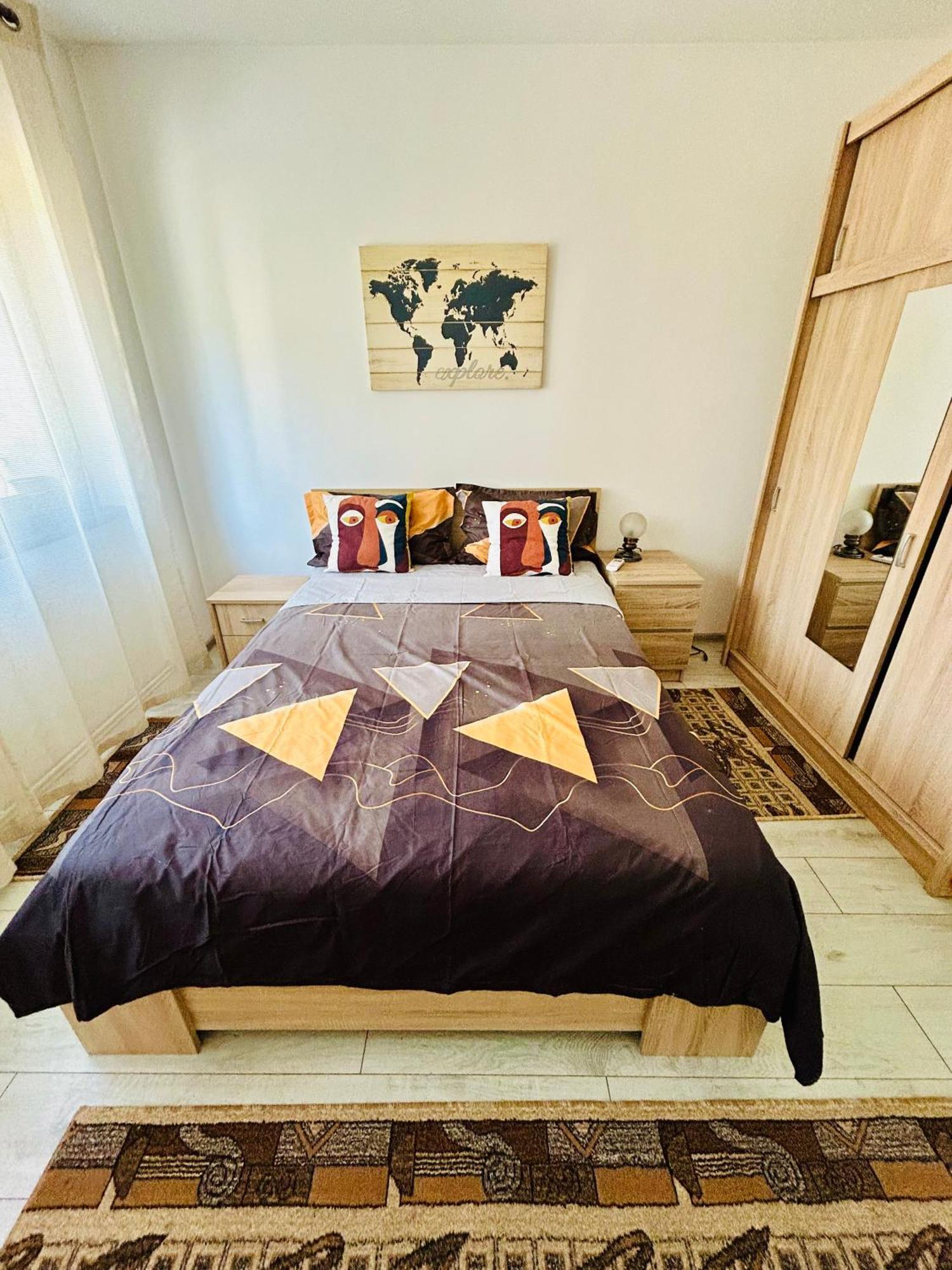 Snug Apartament 雅西 外观 照片